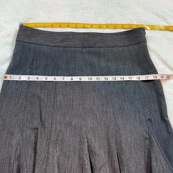 Tailor B. Moss Flare Midi Skirt Gray Women’s Size 10 Stretch Solid Mid Rise - Picture 8 of 8